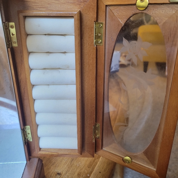 Vintage Wooden Jewelry Organizer - Picture 7 of 8